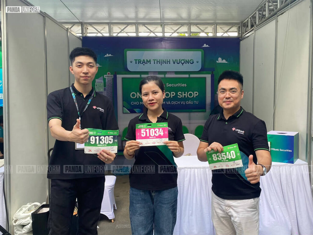 áo polo đen đồng phục ngân hàng vpbank trong sự kiện securities