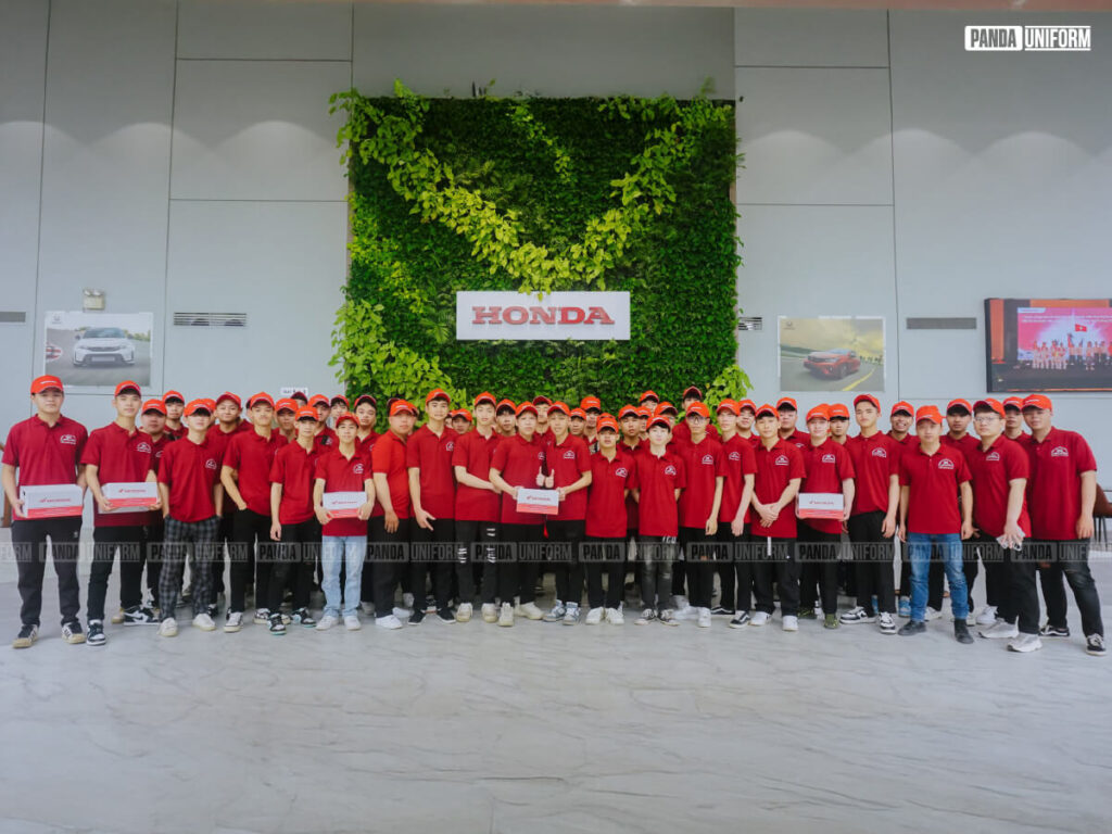 mẫu áo polo đỏ đồng phục cho chương trình trải nghiệm tại honda