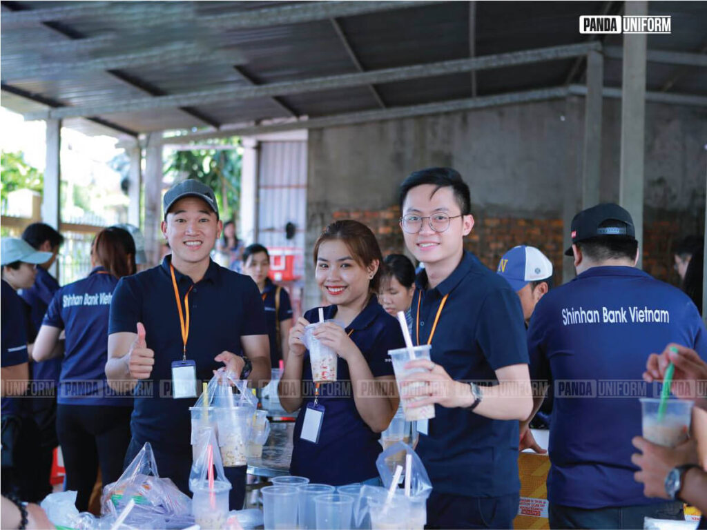 ấn tượng mẫu polo đồng phục ngân hàng shinhan