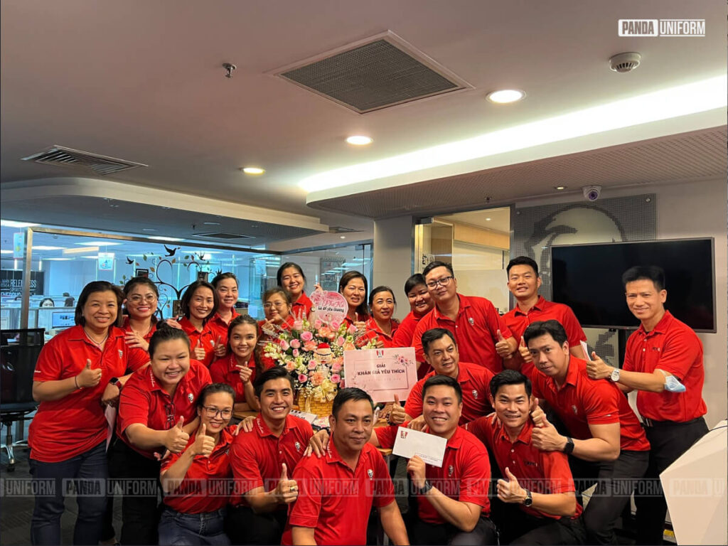 áo đồng phục của kfc cho nhân viên phục vụ_ order_ thu ngân_ truyền thông