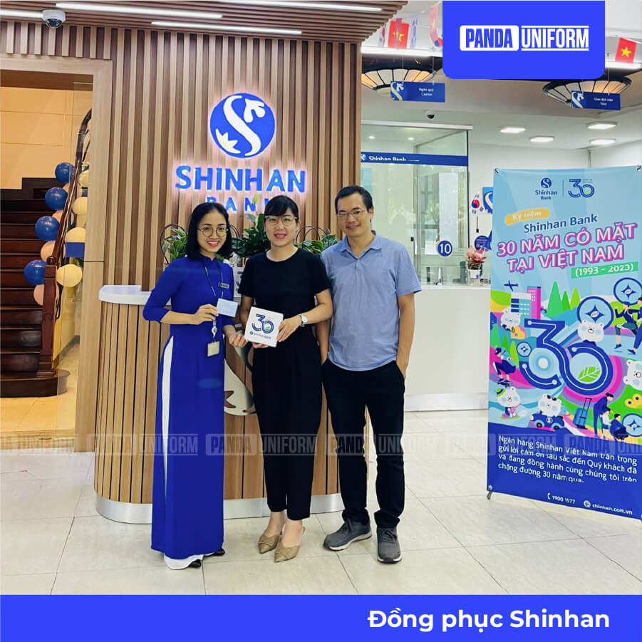 đồng phục áo dài cho nữ của shinhan bank đẹp duyên dáng