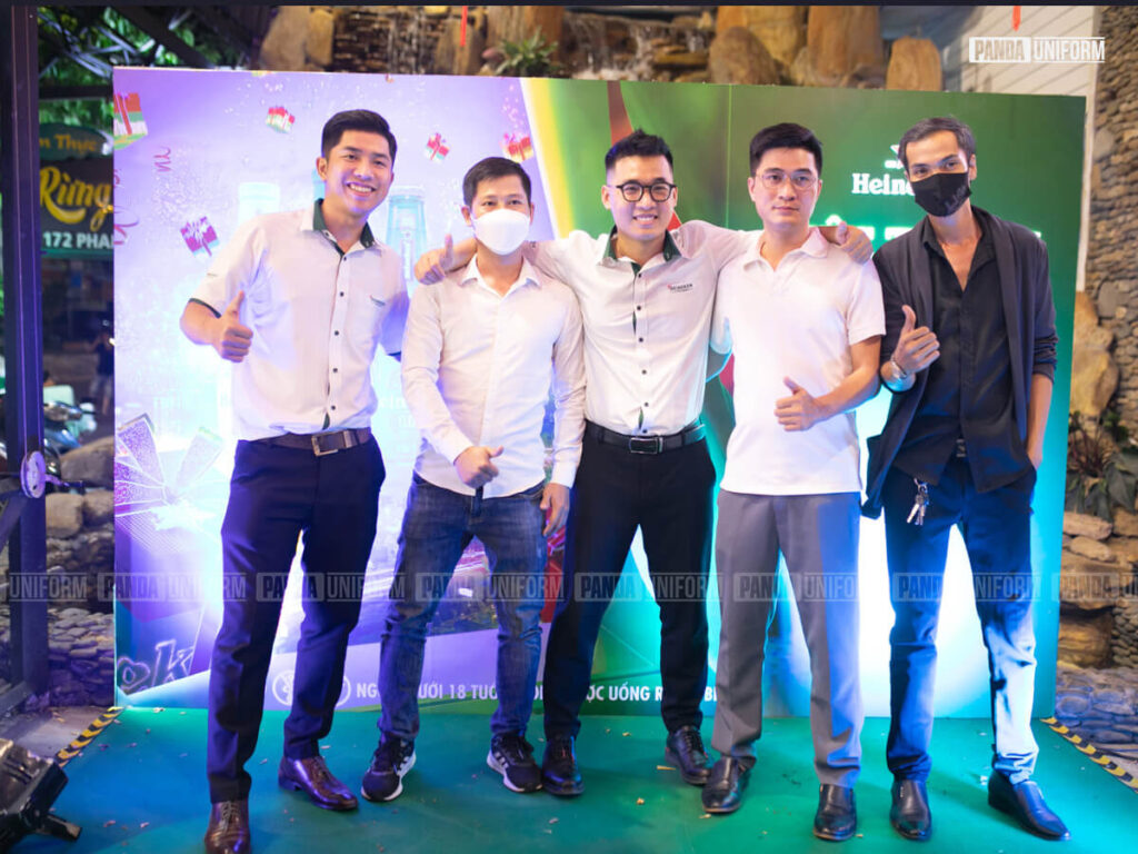 đồng phục heineken thiết kế áo sơ mi trắng