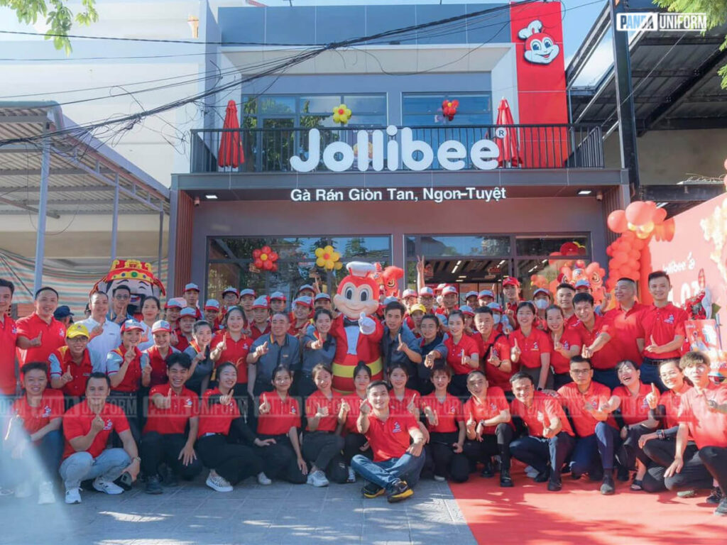 đồng phục jollibee - giá trị thương hiệu của doanh nghiệp