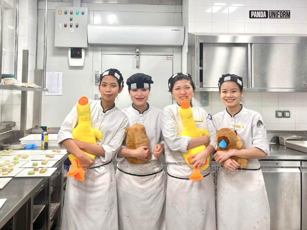 đồng phục khách sạn intercontinental dành cho đầu bếp