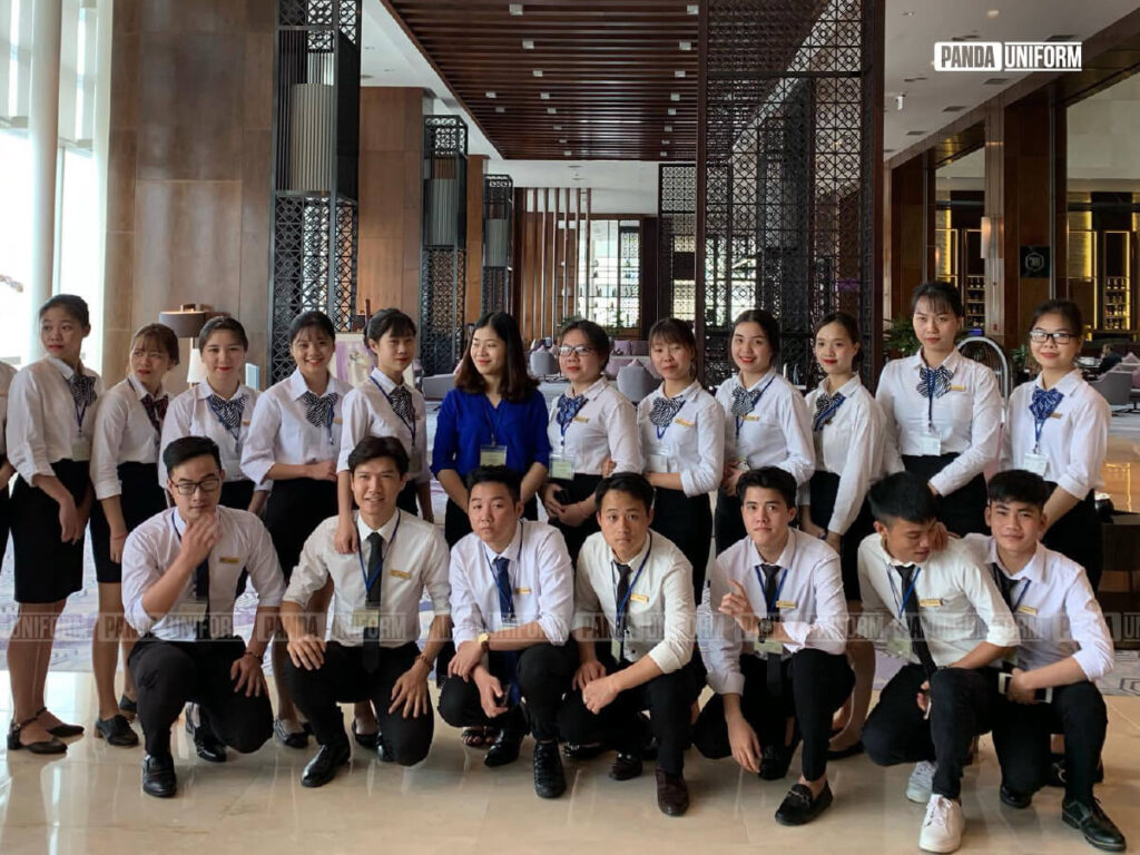 đồng phục khách sạn intercontinental thiết kế áo sơ mi trắng