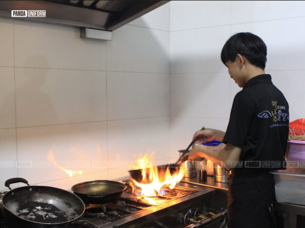 đồng phục nhân viên bếp của dookki
