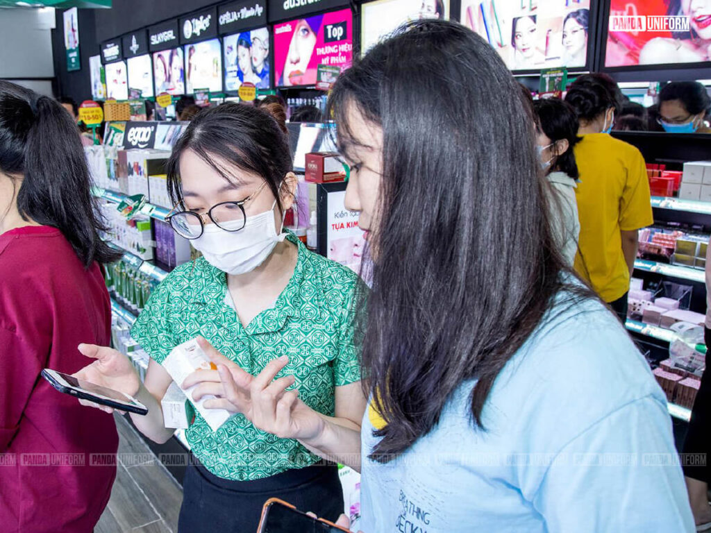 đồng phục nhân viên hasaki dáng áo sơ mi