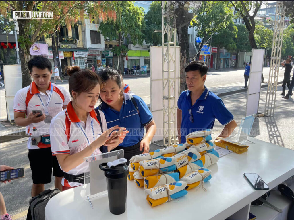 đồng phục polo xanh của vnpt đẹp chuẩn thương hiệu