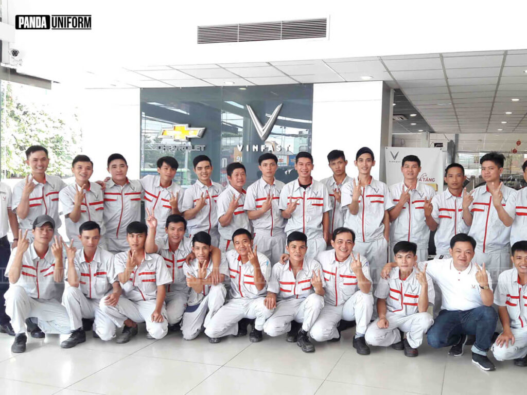 mẫu áo đồng phục vinfast đẹp đồng bộ cho nhân viên kỹ thuật