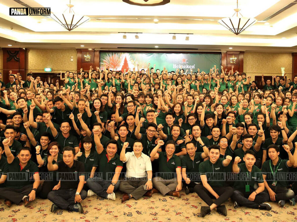 mẫu áo polo đồng phục của thương hiệu bia heineken