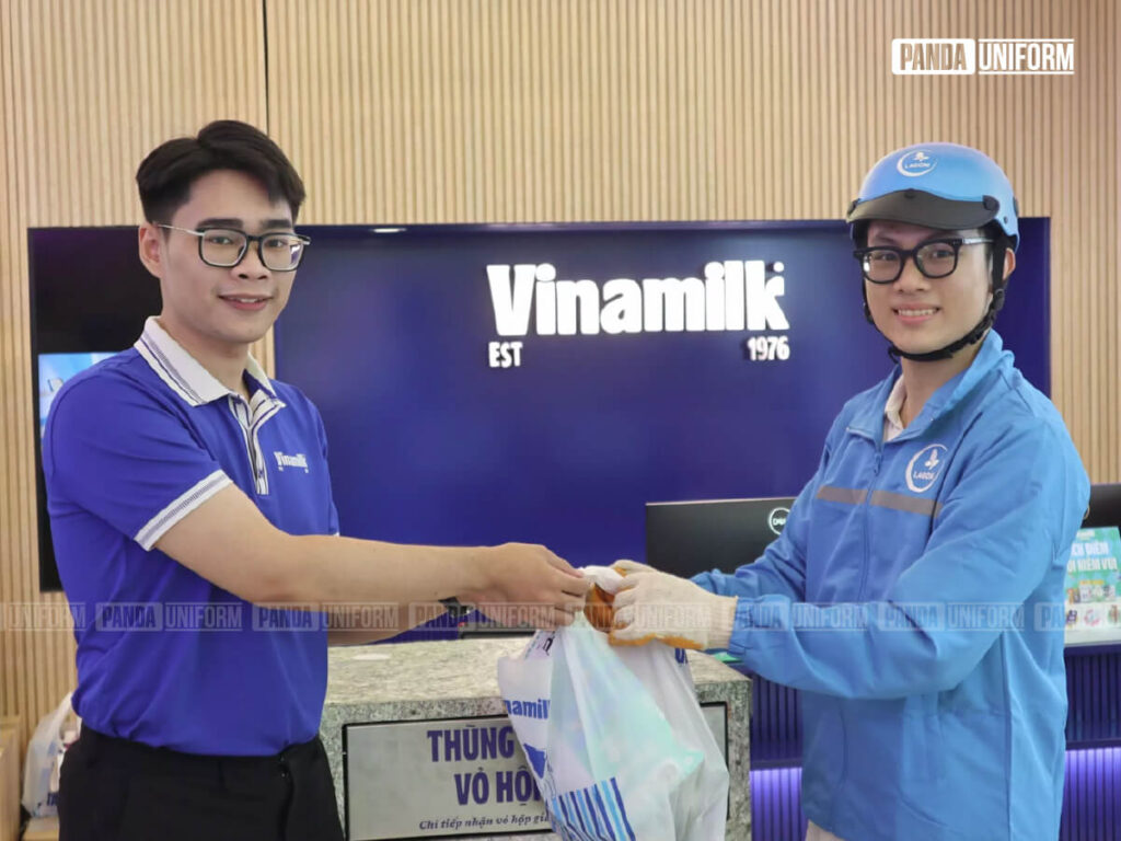 mẫu áo polo xanh đồng phục vinamilk