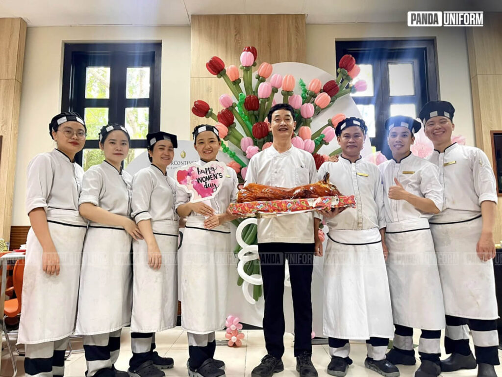 mẫu áo trắng đồng phục đầu bếp của khách sạn intercontinental