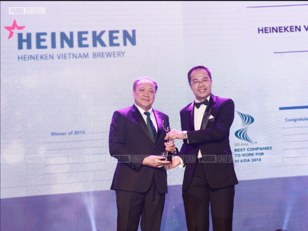 mẫu áo vest đồng phục heineken sang trọng, đẳng cấp