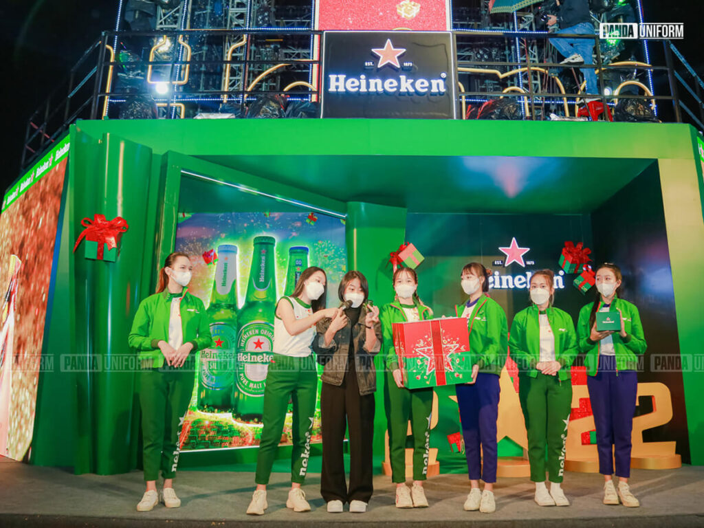 thiết kế áo khoác đồng phục bia heineken đầy cá tính