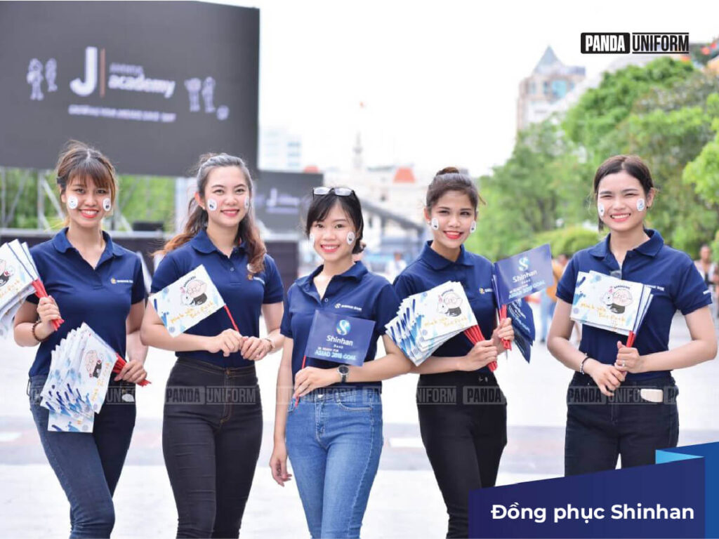 thiết kế đồng phục shinhan bank dáng áo polo