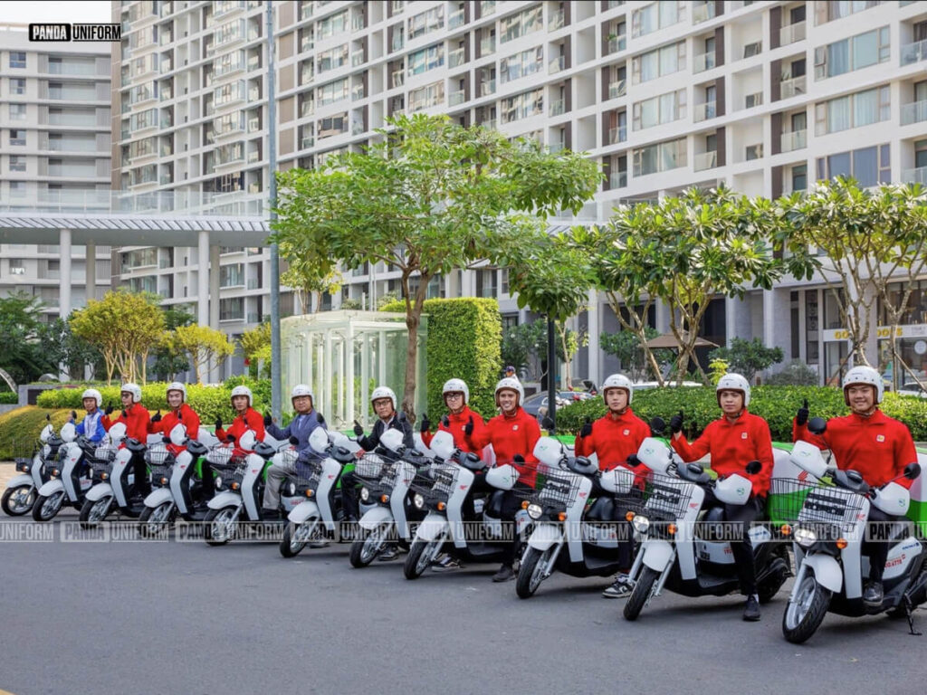 thiết kế đồng phục nhân viên giao hàng của lotteria