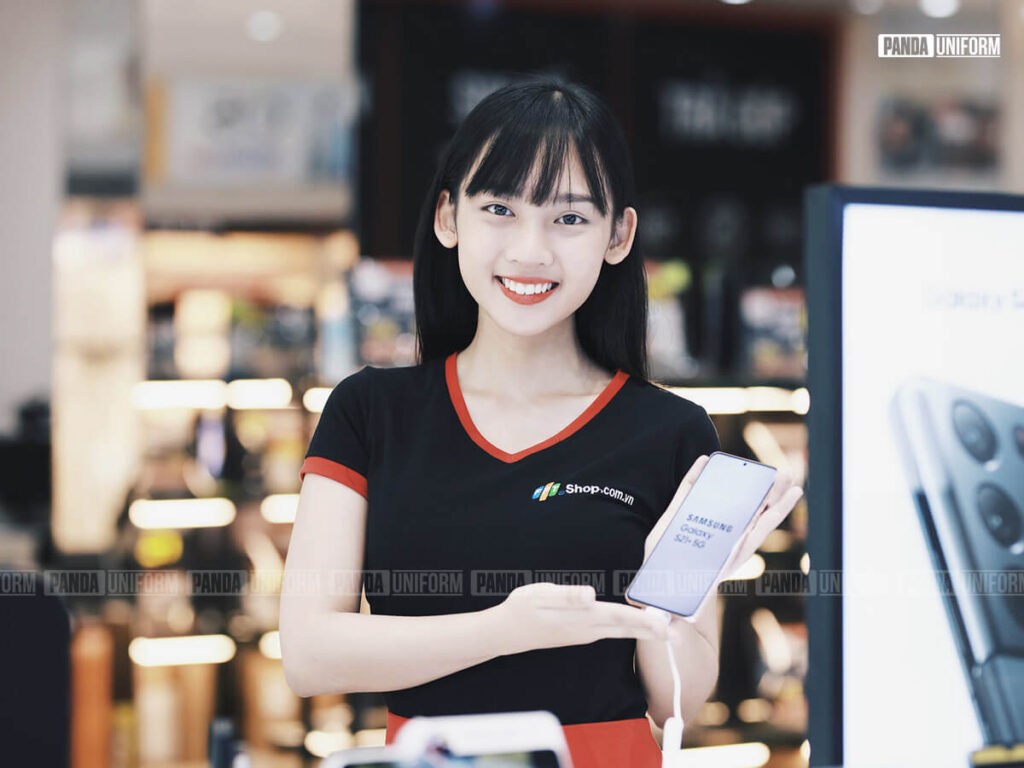 đồng phục nhân viên fpt shop tại cửa hàng