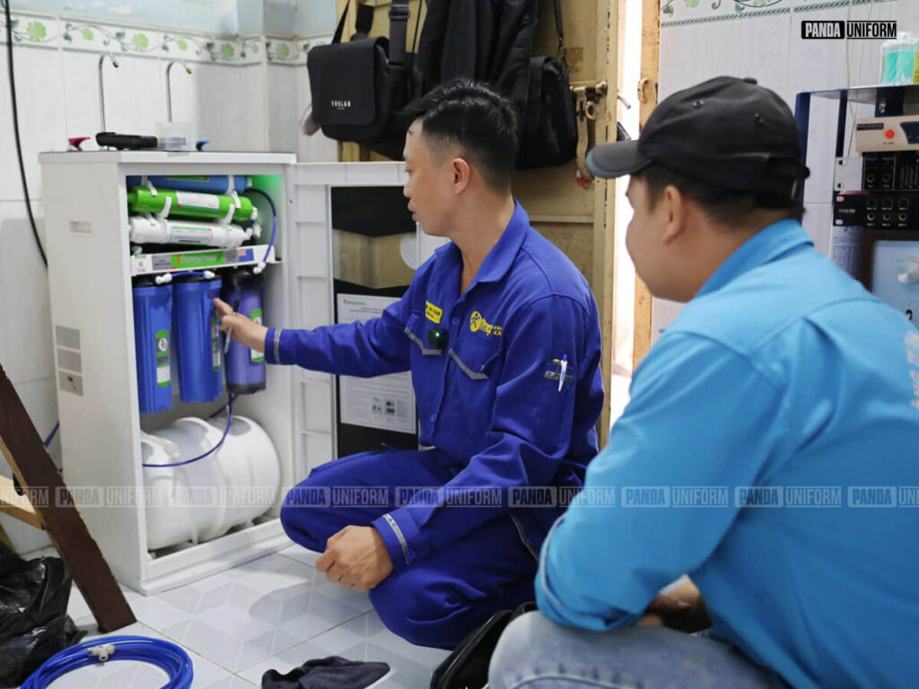 Chất liệu vải phù hợp đảm bảo cho nhân viên có thể làm việc một cách thoải mái