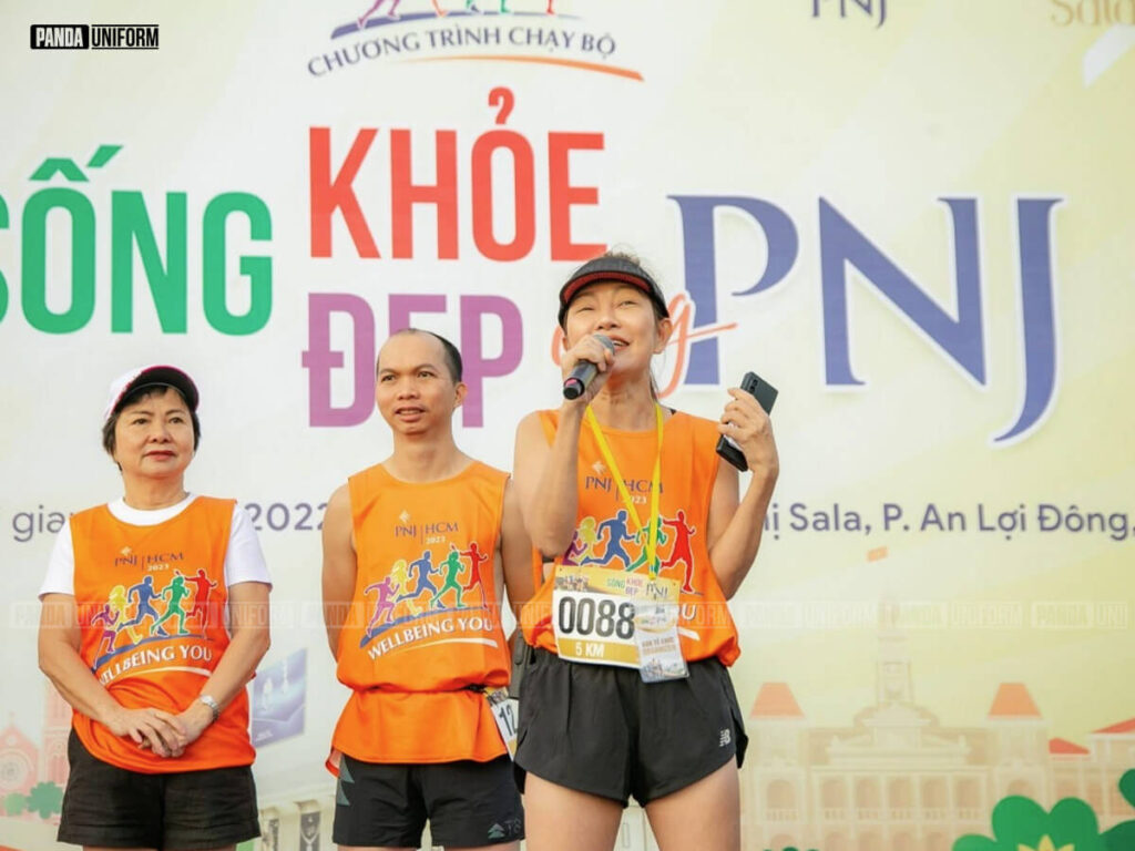 Gần 1.000 cặp tham gia giải chạy đôi Sống khỏe sống đẹp cùng PNJ tại đô thị Sala (Thủ Đức)