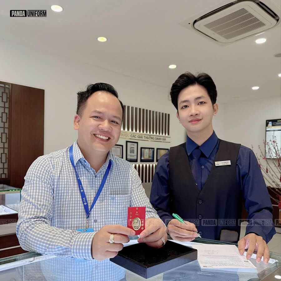 mẫu áo gile đồng phục nhân viên pnj