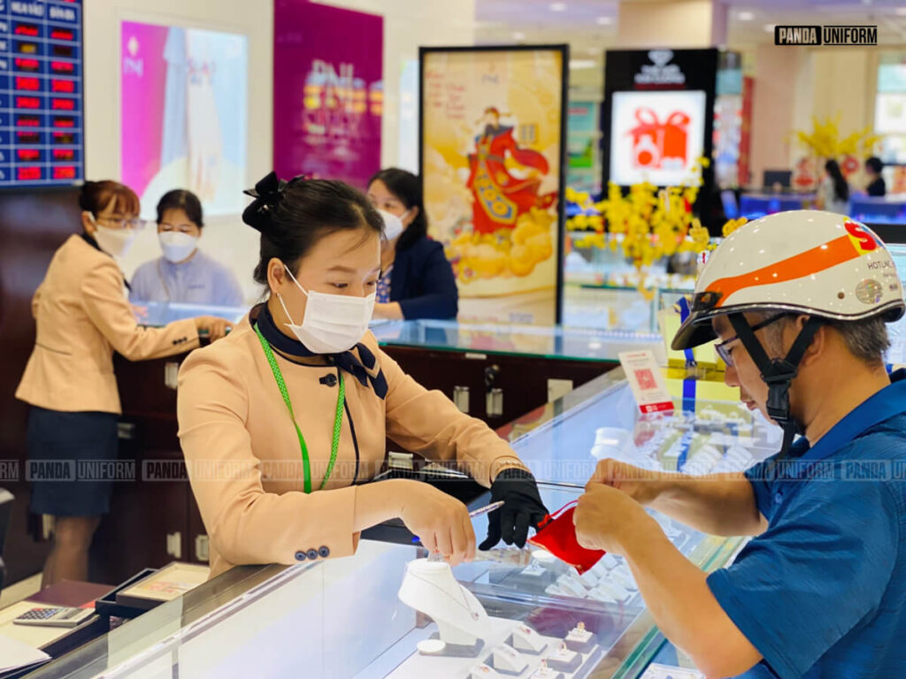 panda uniform đáp ứng được da dạng các kiểu áo với các mức giá khác nhau