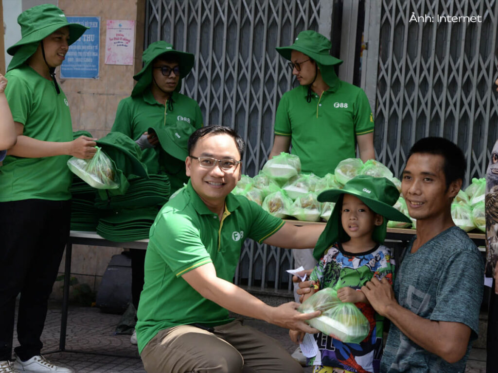 Mẫu áo polo của nhân viên F88