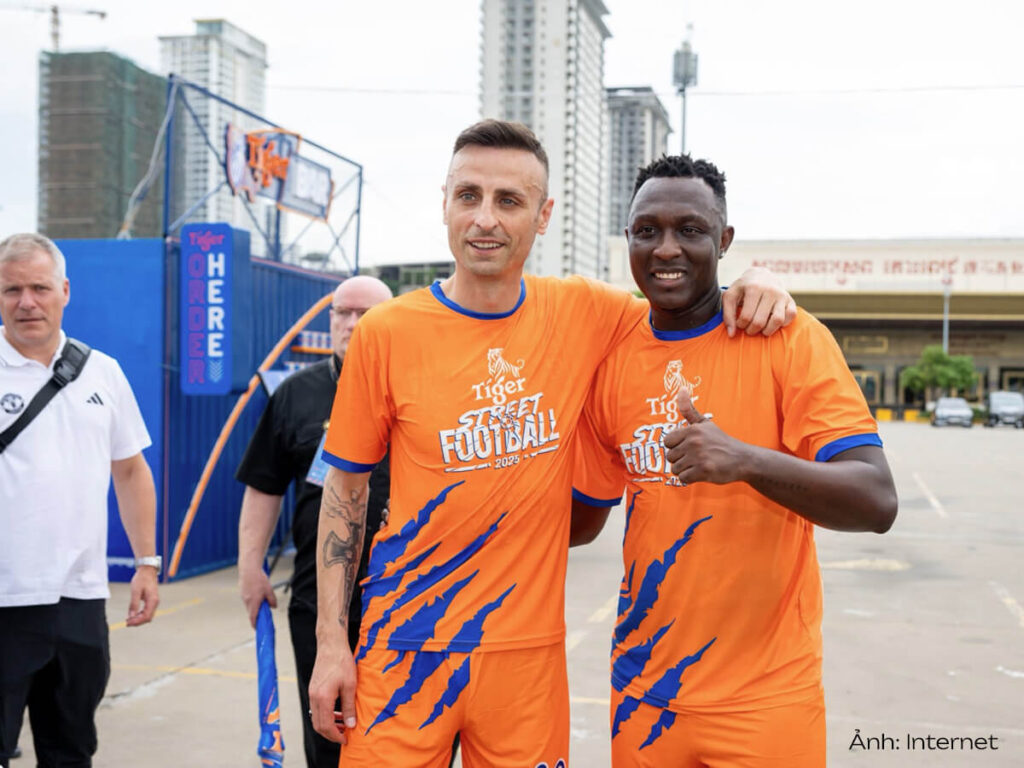 Áo thun cam đồng phục Bia Tiger cho giải bóng đá nội bộ