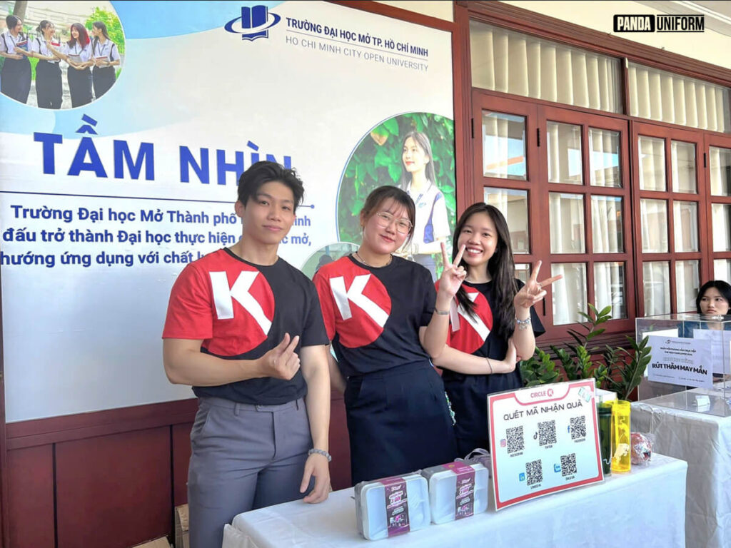 Áo thun đen phối đỏ đồng phục Circle K