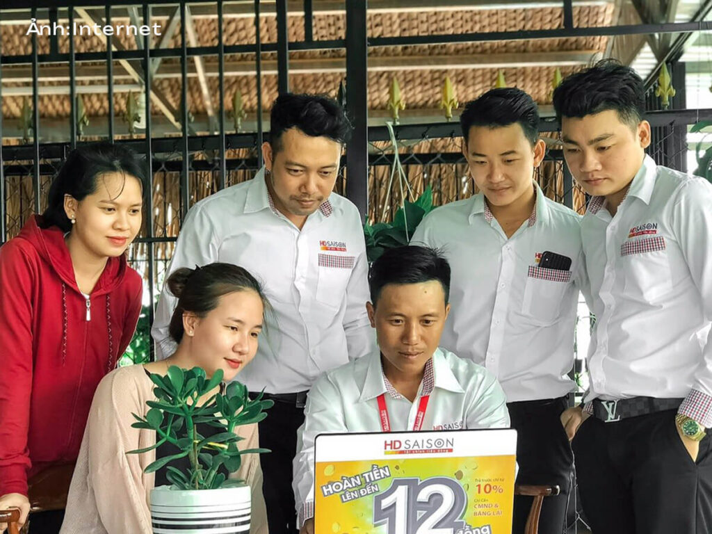 Đồng phục HD Saison giúp nâng cao văn hóa doanh nghiệp