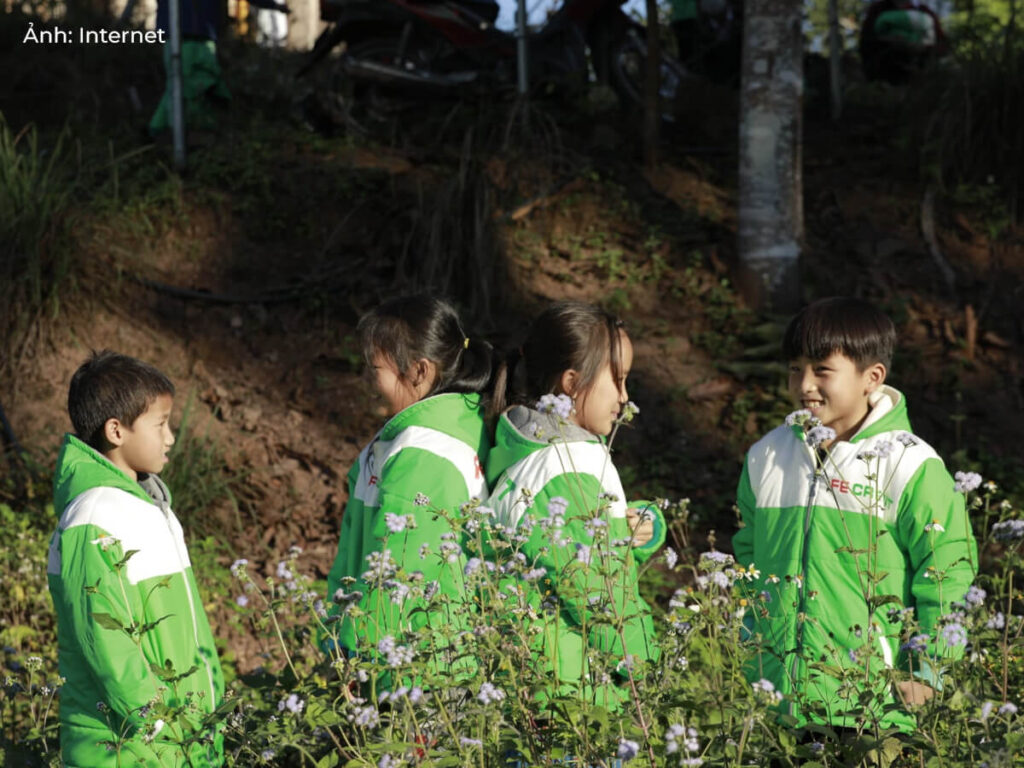 Lưu ý khi giặt đồng phục FE Credit đậm màu