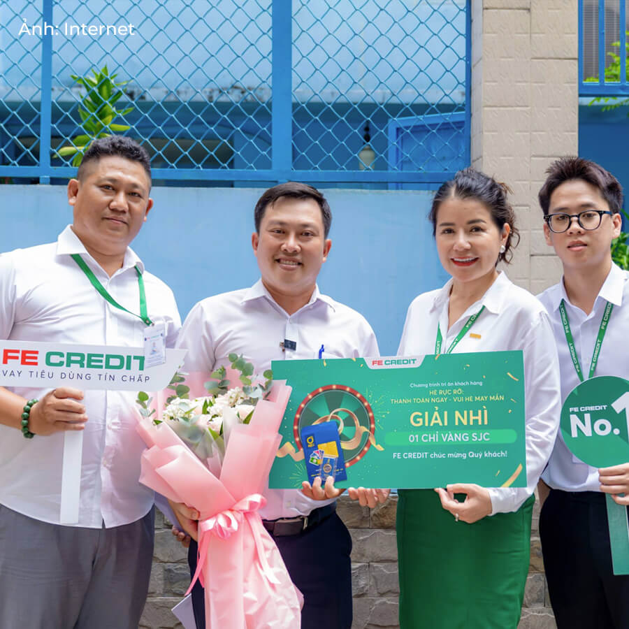 Gợi ý phối đồng phục FE Credit chuẩn đẹp