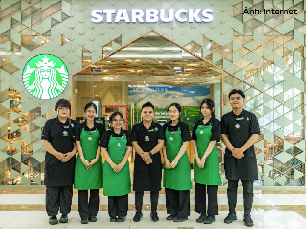 Starbucks với chuỗi cửa hàng trên toàn quốc