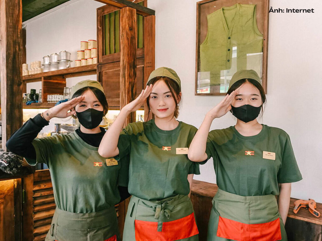 Công nghệ in phù hợp với đồng phục Cộng cà phê: In Pet hiện đại