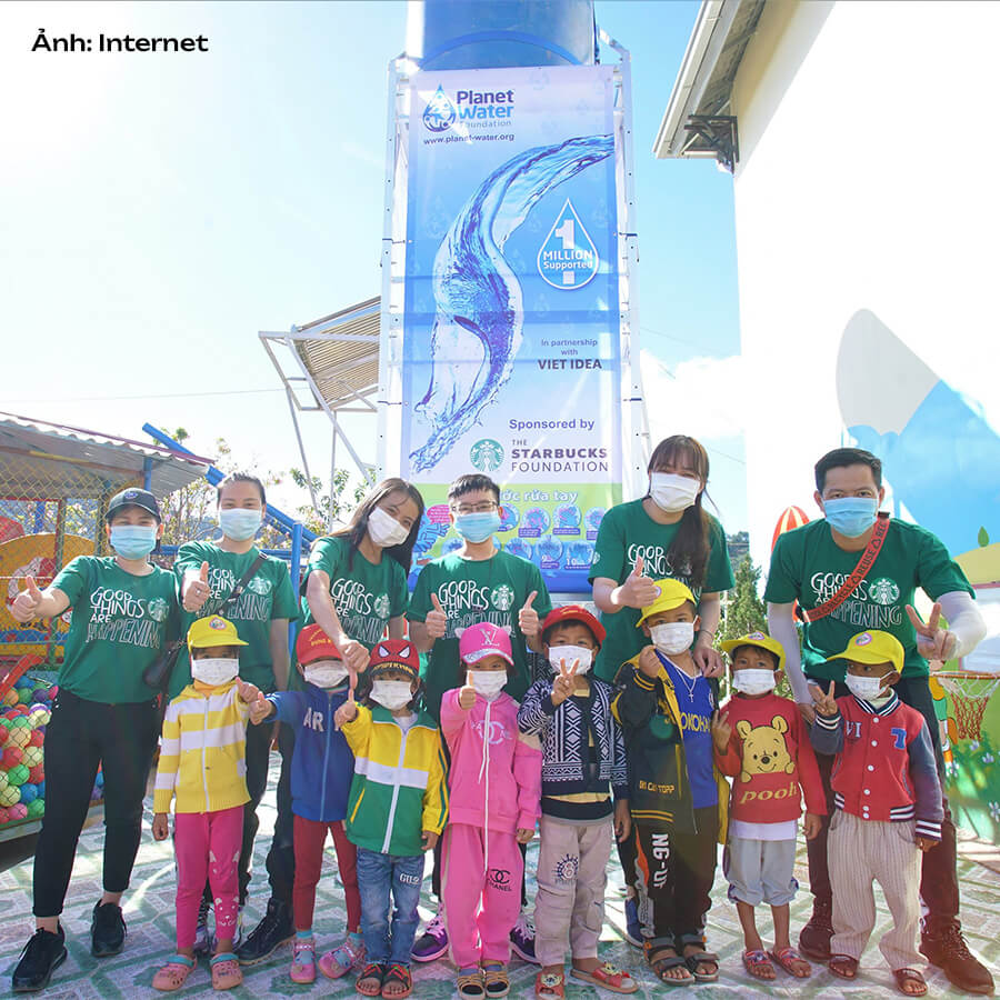 Đồng phục Starbucks giúp tăng cường niềm tin đối với khách hàng