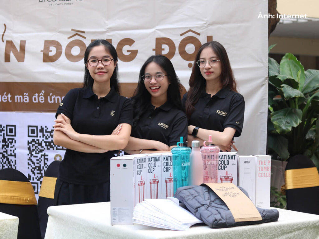 Áo polo đồng phục nhân viên Katinat phiên bản mới