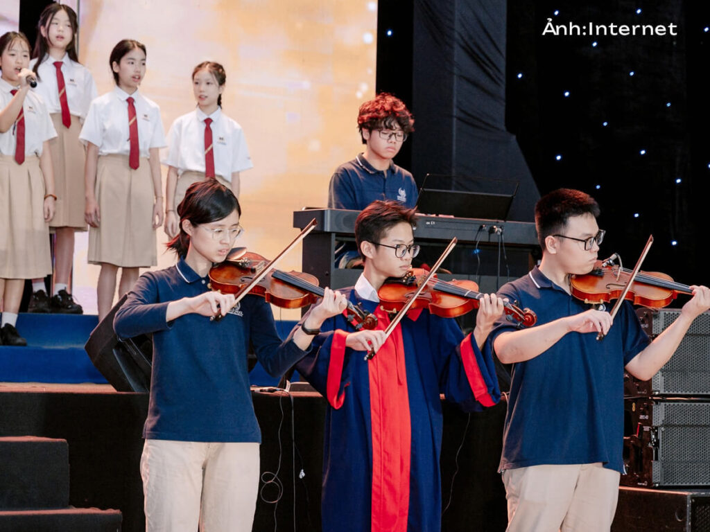 Áo polo đồng phục Vinschool ngắn tay và dài tay, màu xanh dương đậm