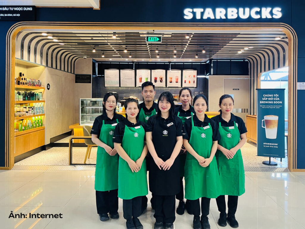 Quy định nghiêm ngặt của đồng phục Starbucks đối với nhân viên