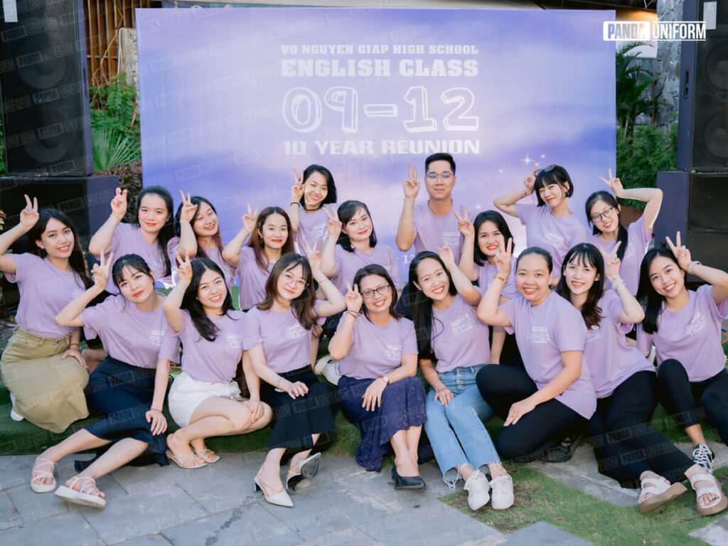 Áo thun họp lớp màu tím oải hương