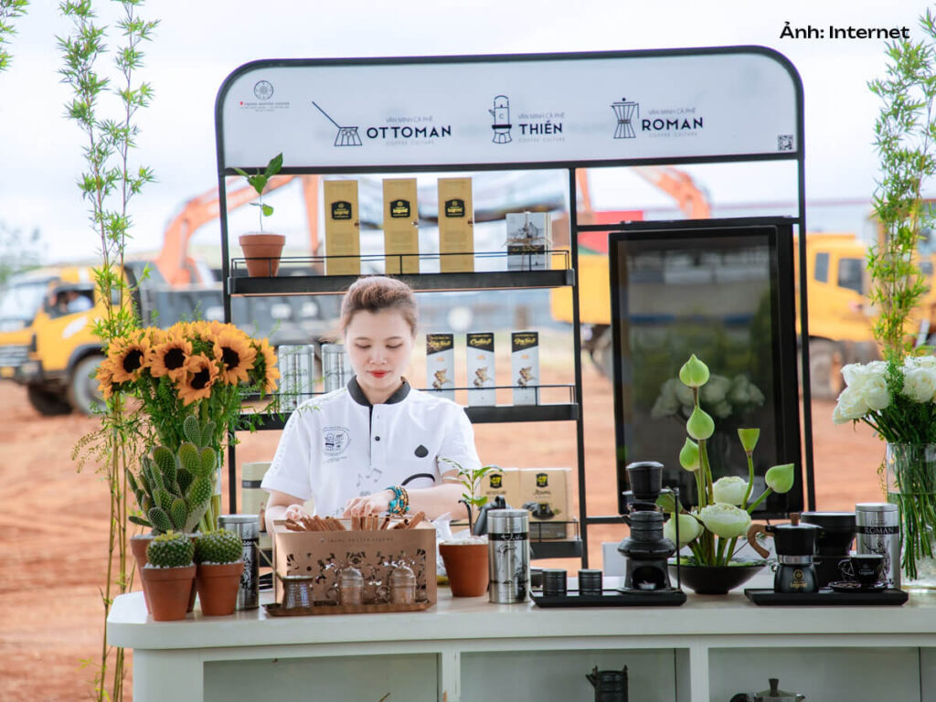 Đồng phục Trung Nguyên Legend góp phần làm đại sứ thầm lặng của thương hiệu