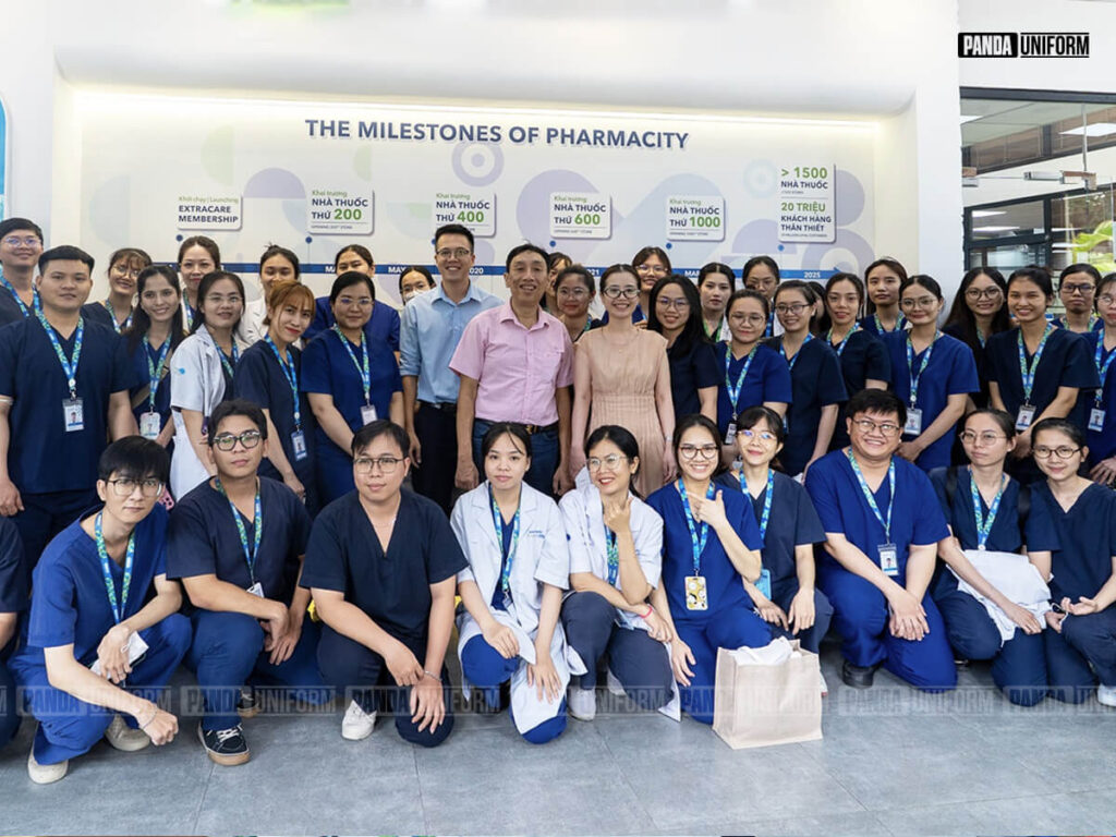 Đồng phục Pharmacity tạo sự đồng bộ cho chuỗi nhà thuốc bán lẻ trên khắp đất nước