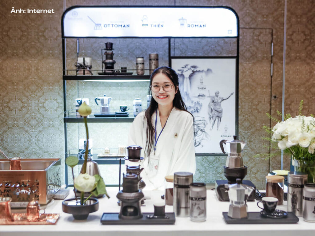 Trang phục pha chế của nhân viên nữ