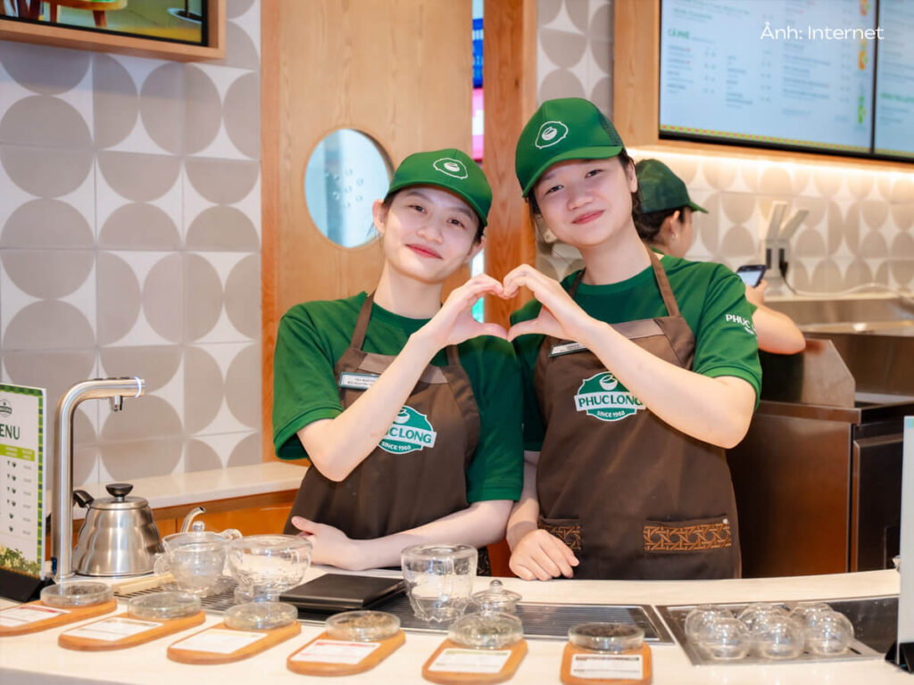 Tạp dề màu nâu - tạp dề mới của Phúc Long