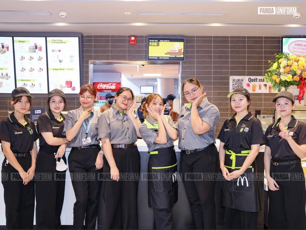 Đồng phục đội bếp, hậu cần & giám sát viên của McDonald’s