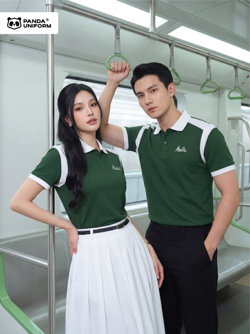 Mẫu áo polo xanh nhiệt đới phối vai trắng đồng phục công ty