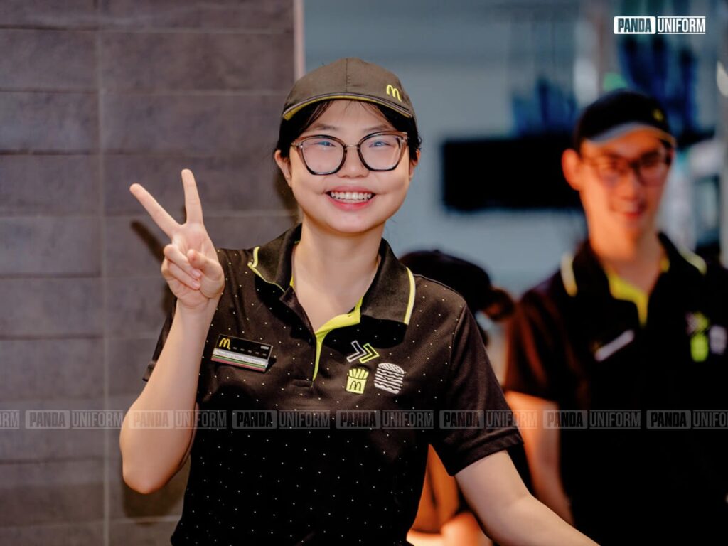 Mũ đội đầu đồng phục nhân viên McDonald’s