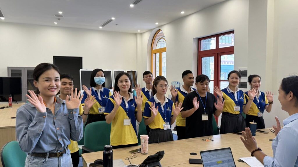 Áo polo đồng phục Vinpearl - Ảnh: Internet